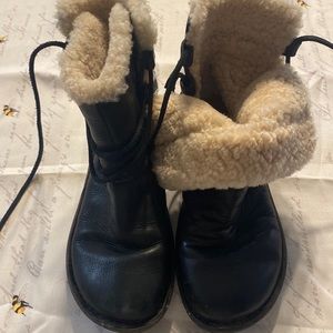 Womens UGG® Australia boot size 8